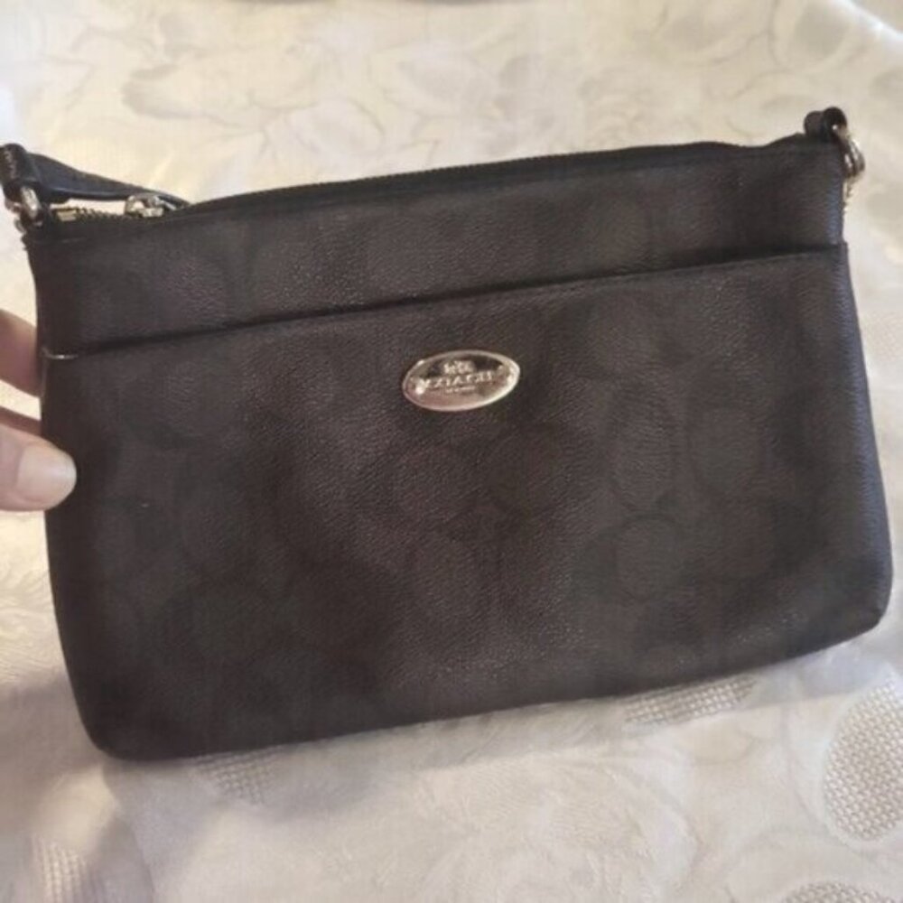 COACH Leather Wallet/ wristlet - Picture 3 of 8